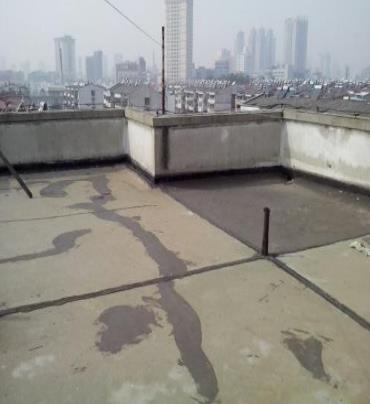 师宗漏水维修 楼顶漏水是什么原因，楼顶漏水维修方法是什么?
